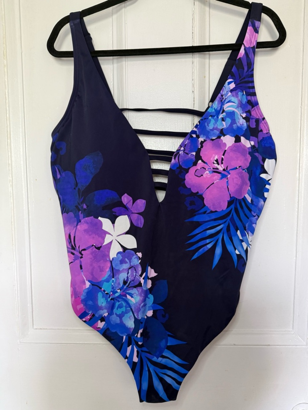 Swimsuits For All NWT Navy Blue Tropical Floral Lattice One Piece Swimsuit - 18